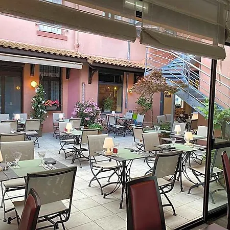 Du Forez Hotel 3*